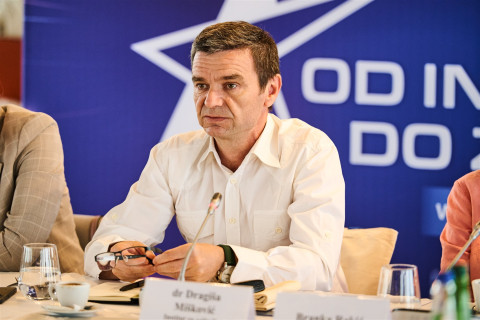 ZAKON O VESTACKOJ INTELIGENCIJI 11.6.2026 93_iDook media (32) (Large).jpg